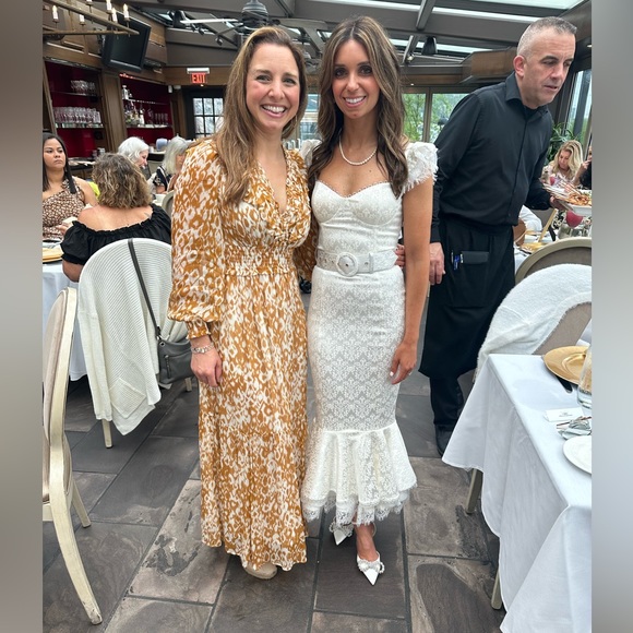 V. Chapman Dresses & Skirts - V Chapman Rosalie dress in white floral brocade.